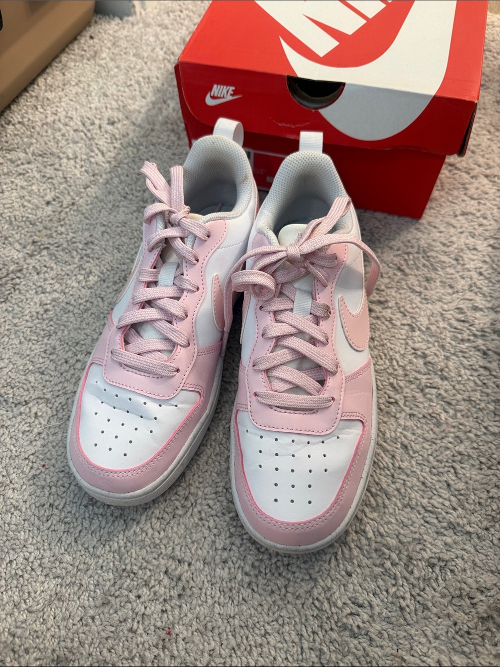 Nike Kids White and Light Pink Low-Top Sneakers